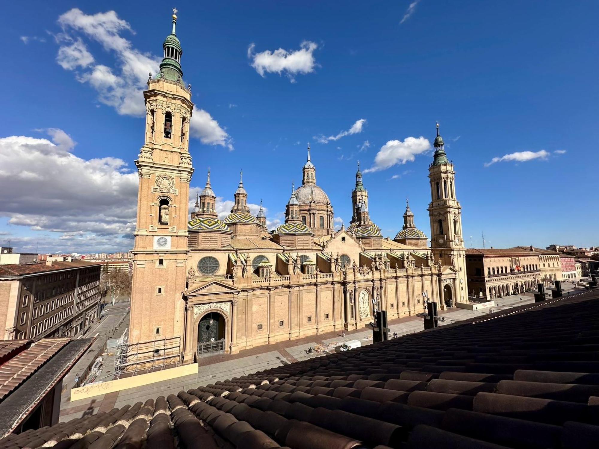 La Plaza Del Pilar Apartment Zaragoza Bagian luar foto