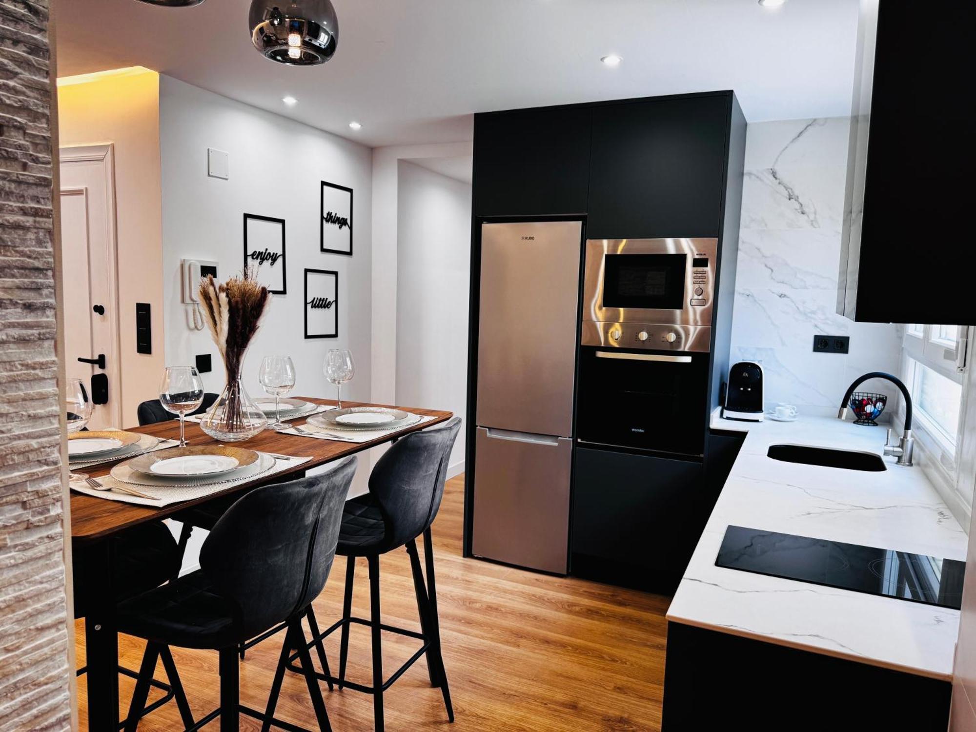 La Plaza Del Pilar Apartment Zaragoza Bagian luar foto