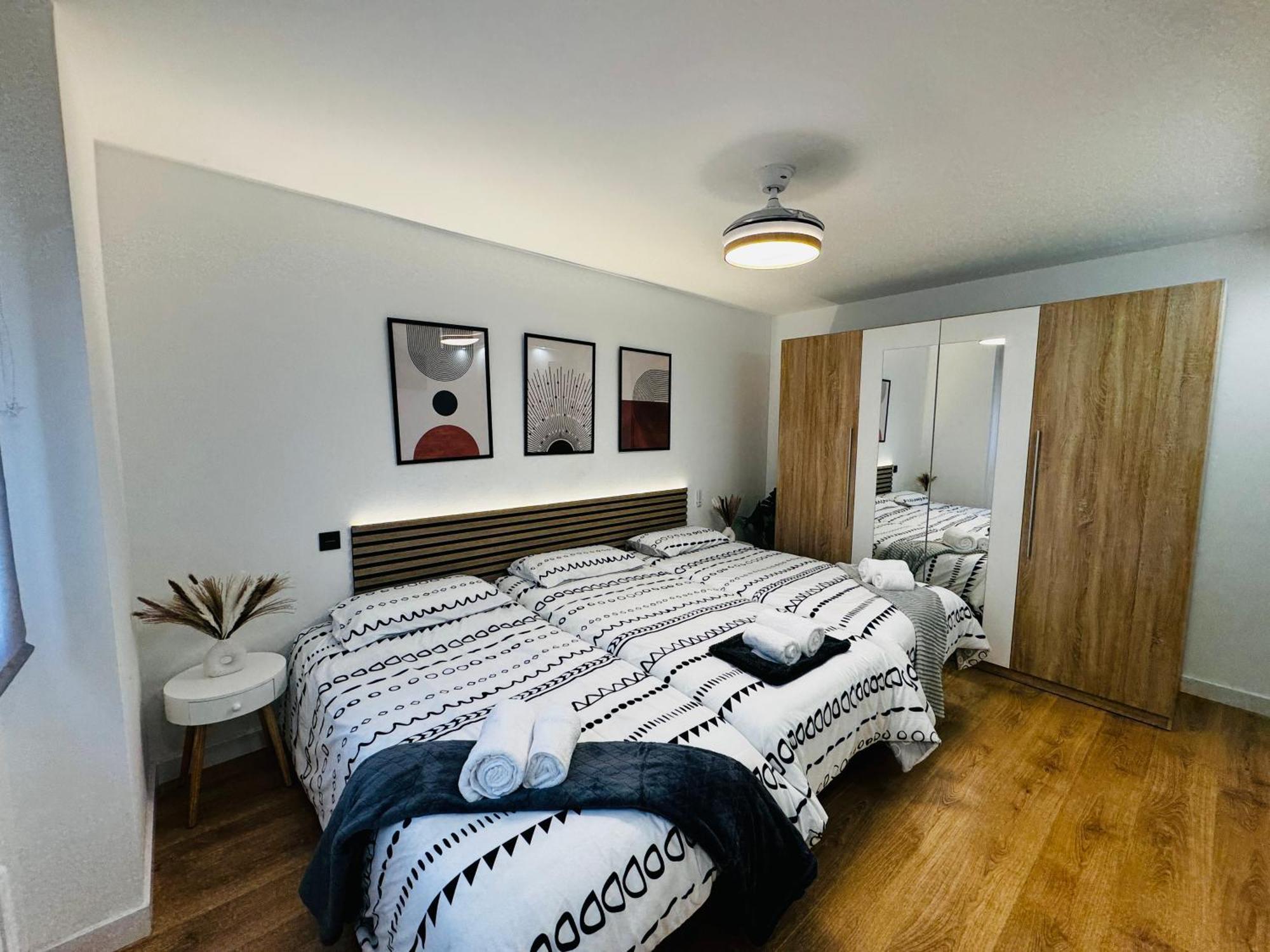 La Plaza Del Pilar Apartment Zaragoza Bagian luar foto