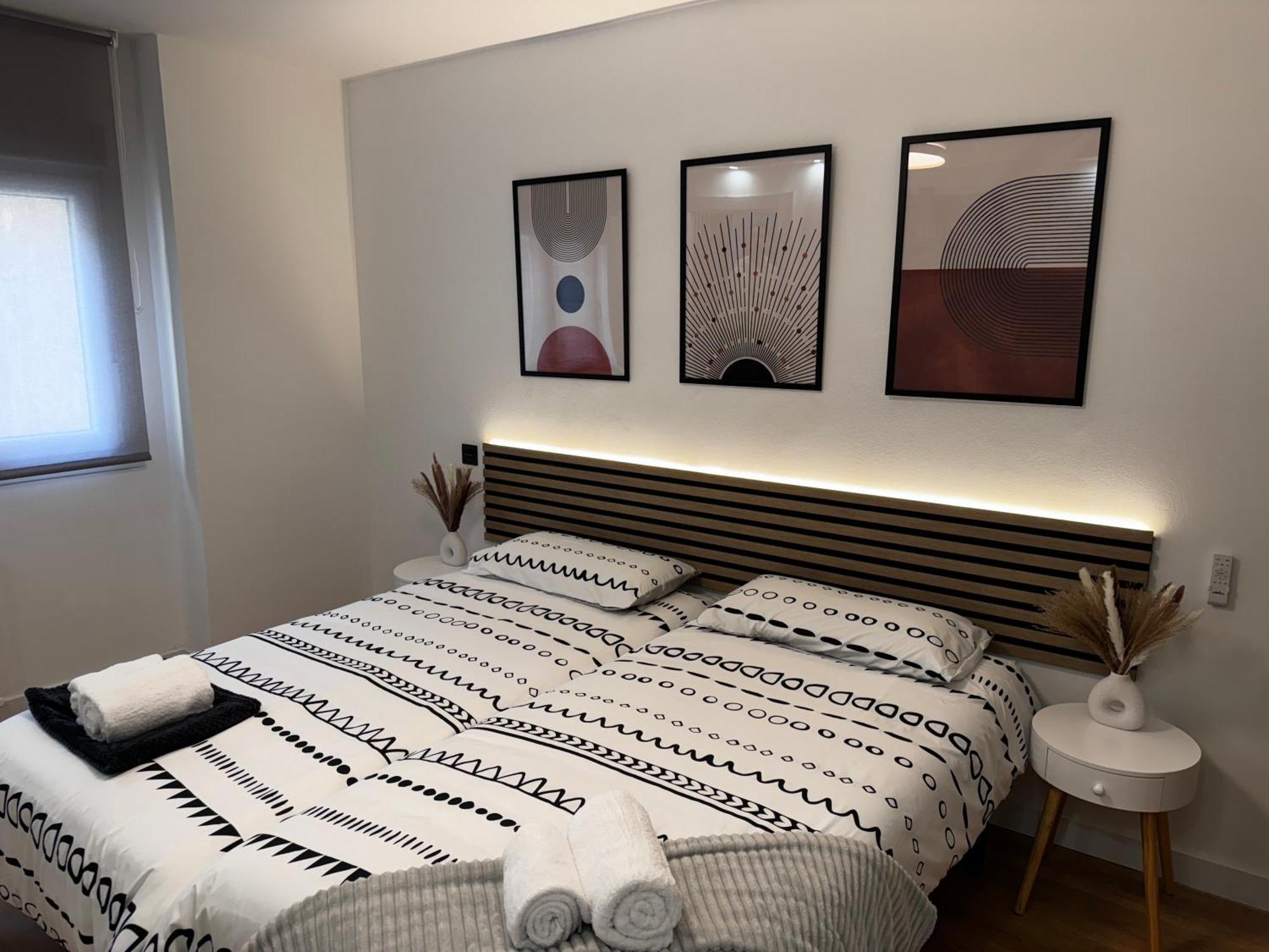 La Plaza Del Pilar Apartment Zaragoza Bagian luar foto